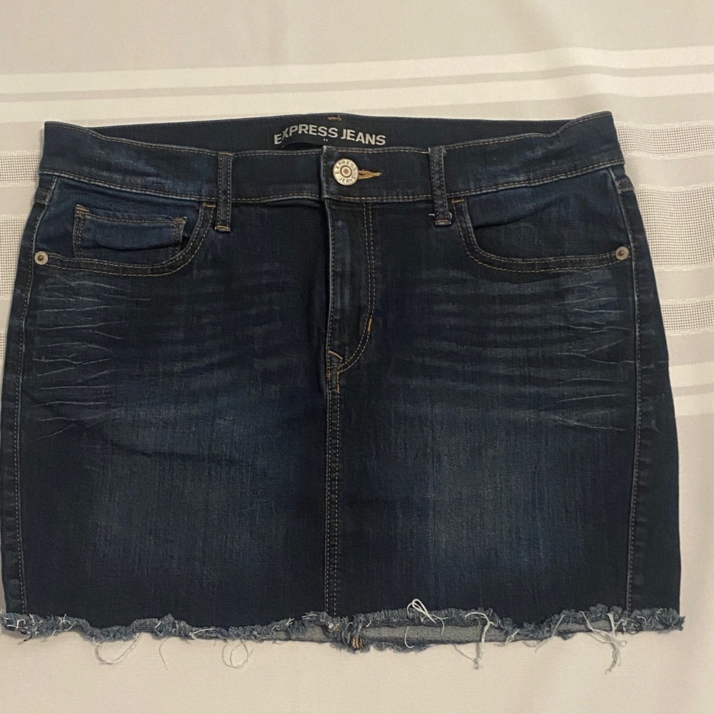Express brand Women's Dark Blue Denim Skirt Size 8